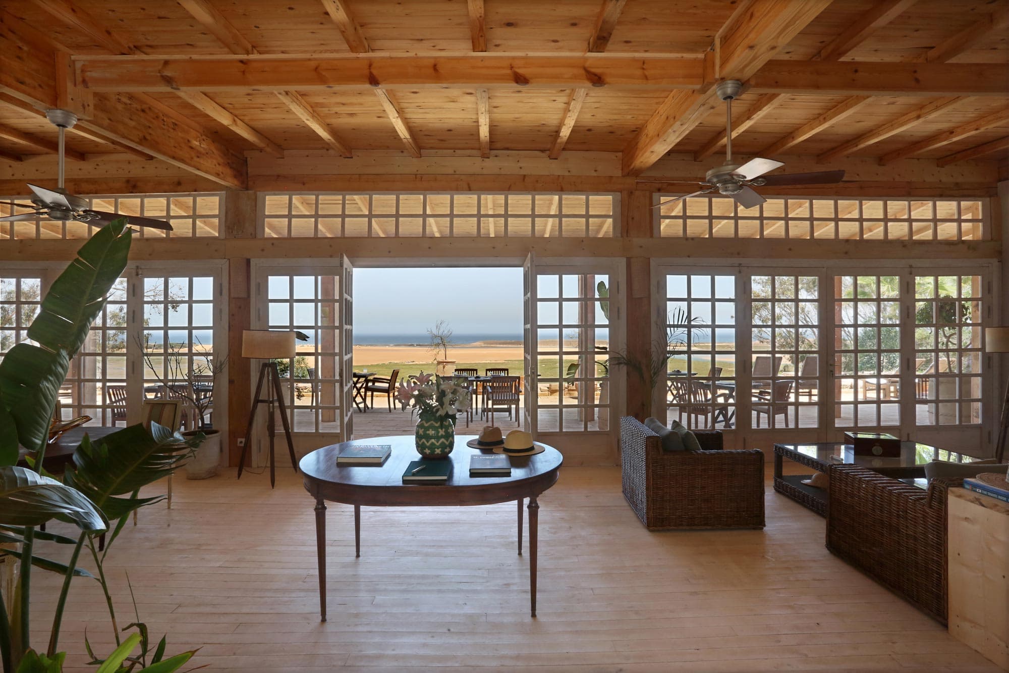 Azyar Lagoon House exterior